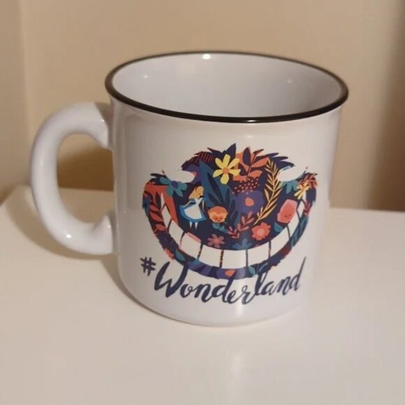 Disney Alice in Wonderland Mug brand new - Picture 2 of 8